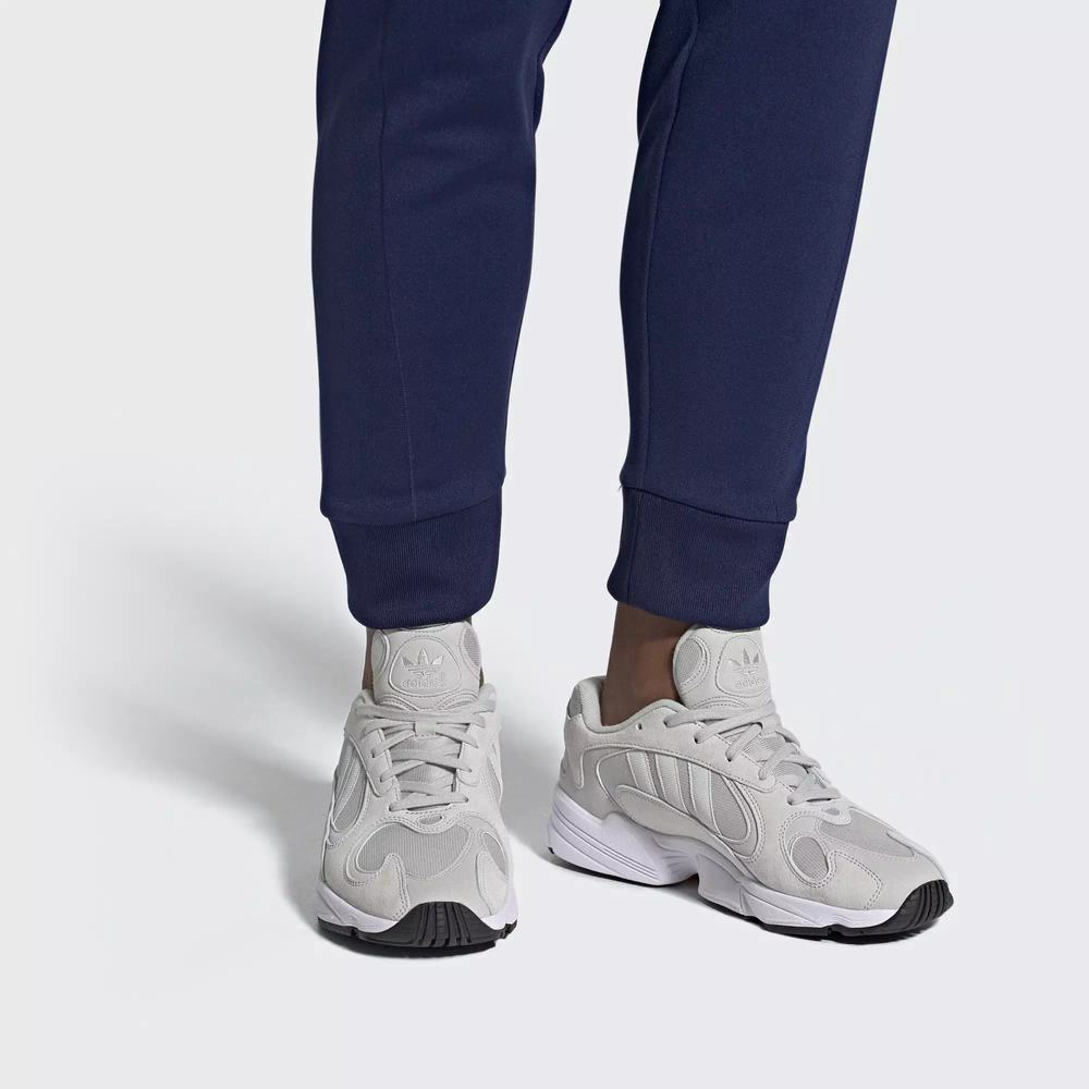 Adidas Yung 1 Tenis Grises Para Mujer (MX-19654)